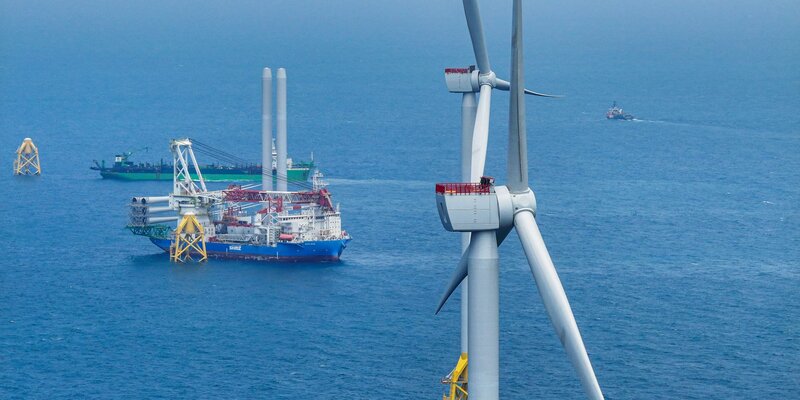 Luftaufnahme des noch im Bau befindlichen Hai Long Offshore Wind Projects vor der Westküste Taiwans. © Hai Long Offshore Wind Project.