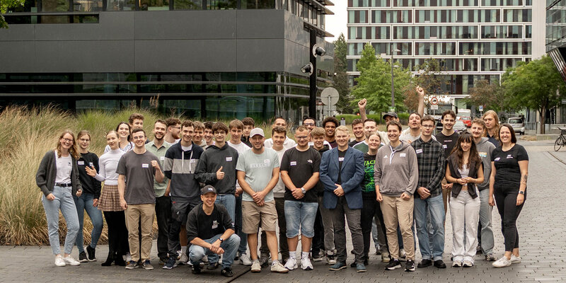 33 neue Azubis beginnen im September 2025 ihre Ausbildung bei der Deutschen Windtechnik.