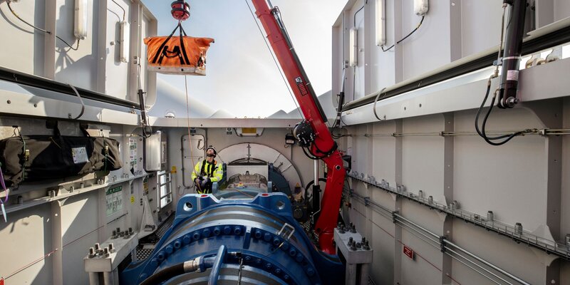Offshore-Materialkranung für die Wartung von Siemens SWT-3.6